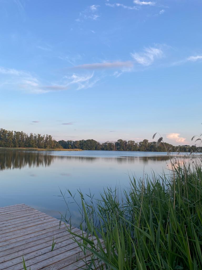 Impressionen seehaus häven 01 Steg mit See